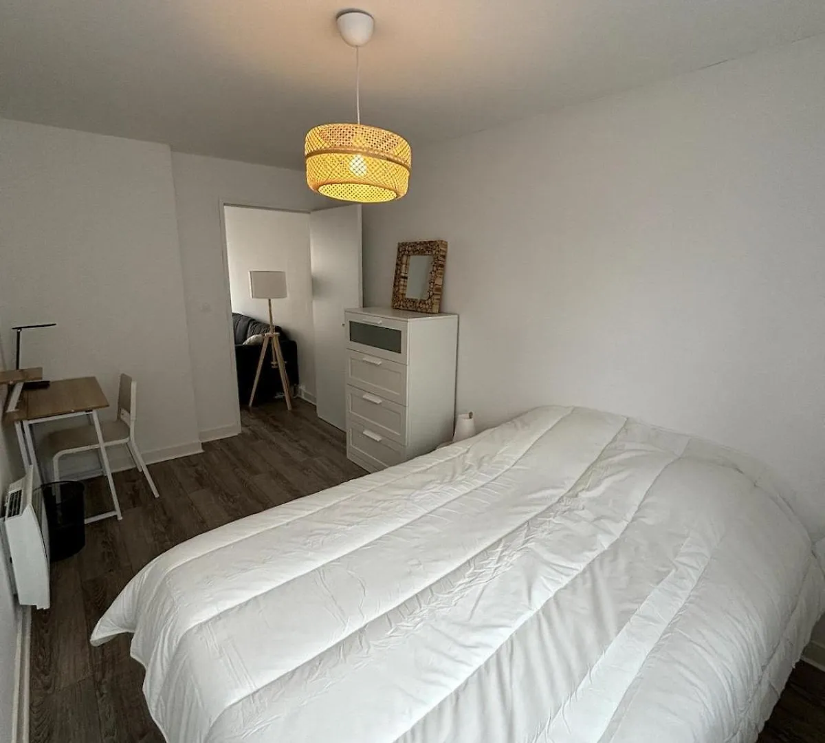 Renovated Apartment - 3 Bedrooms - Parking - Balcony 반느 0*,